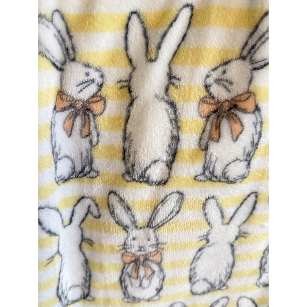 Fern Hill Home Collection Bunny Rabbit Fleece Throw Blanket Yellow White 50x70 - Picture 5 of 6